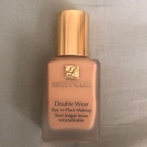 Ester Lauder Double wear foundation